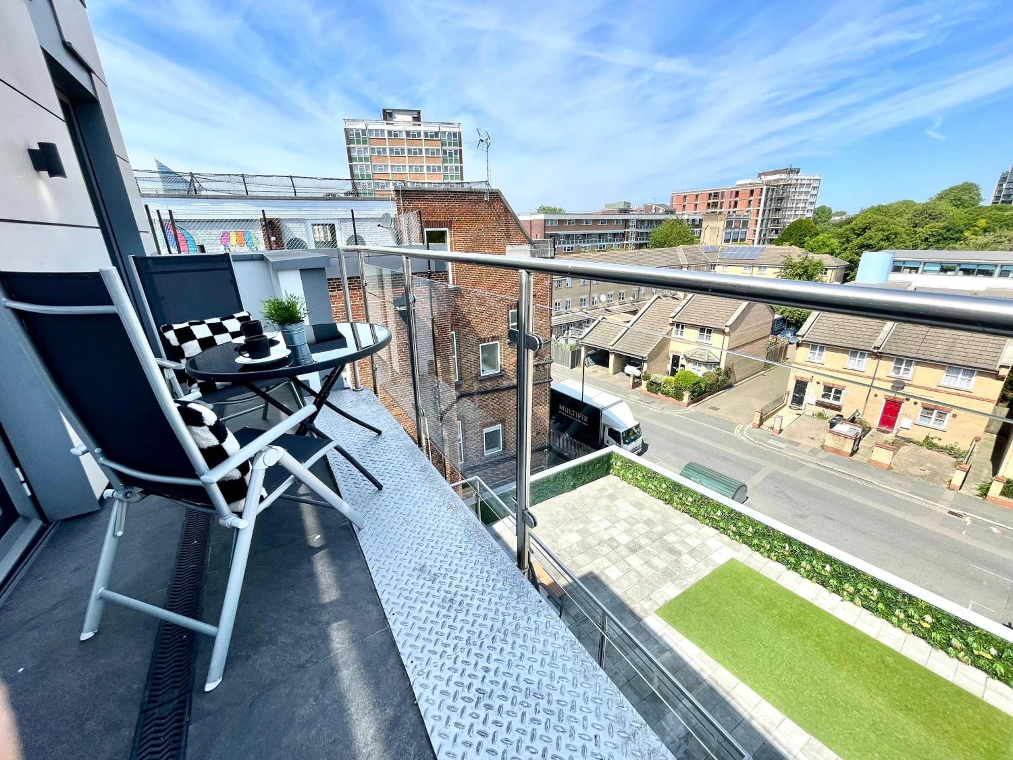Contemporary Apartments With Private Terraces In Shoreditch, Hoxton, Islington 런던 외부 사진