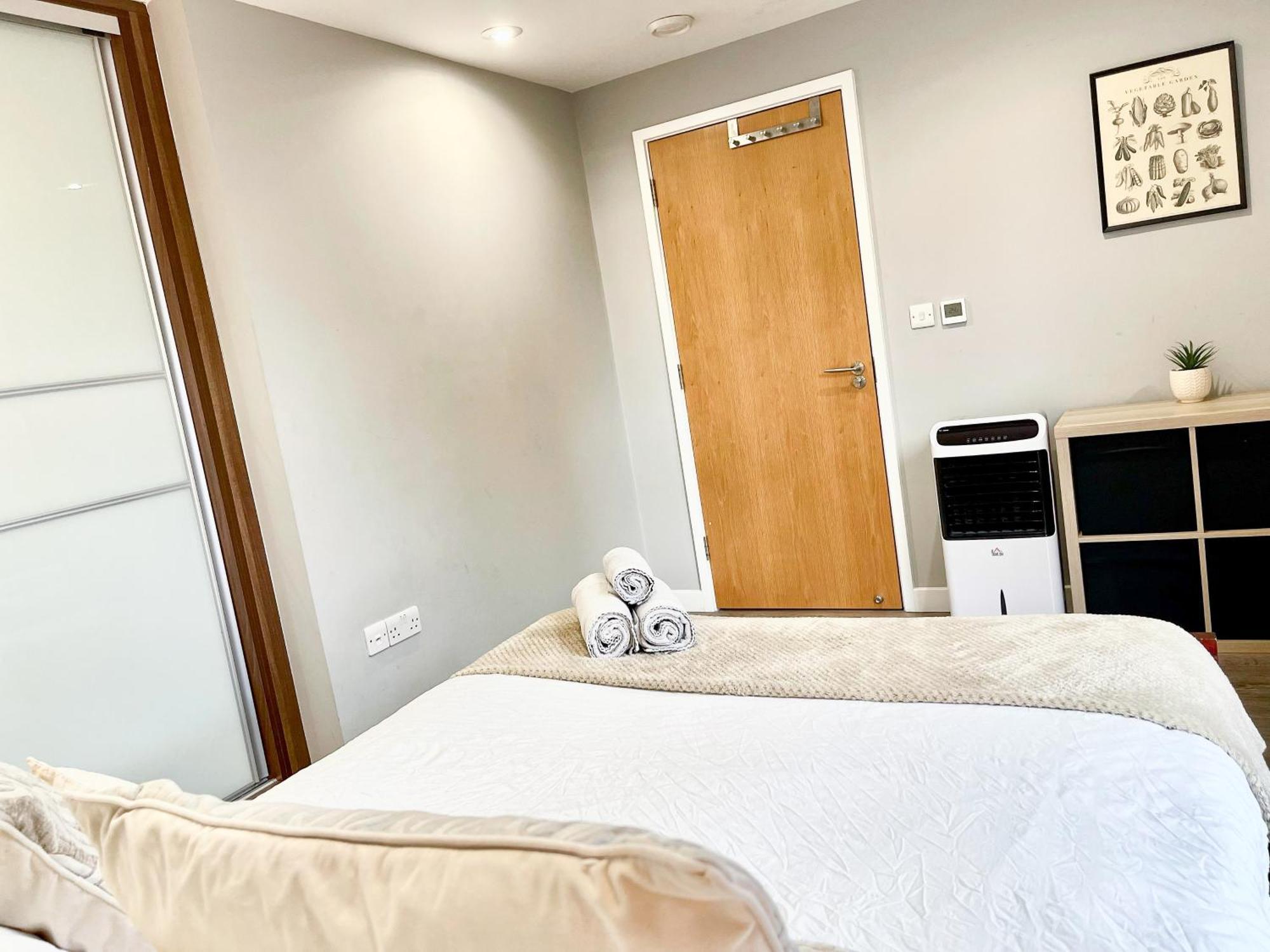 Contemporary Apartments With Private Terraces In Shoreditch, Hoxton, Islington 런던 외부 사진